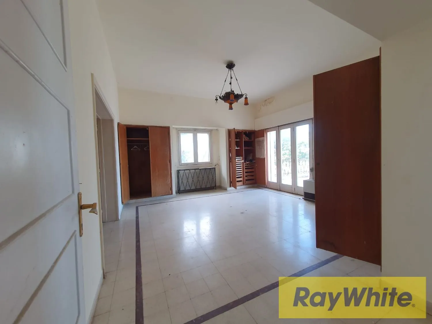 Unique Villa For Sale Heart Of Yarzeh — الصورة 2