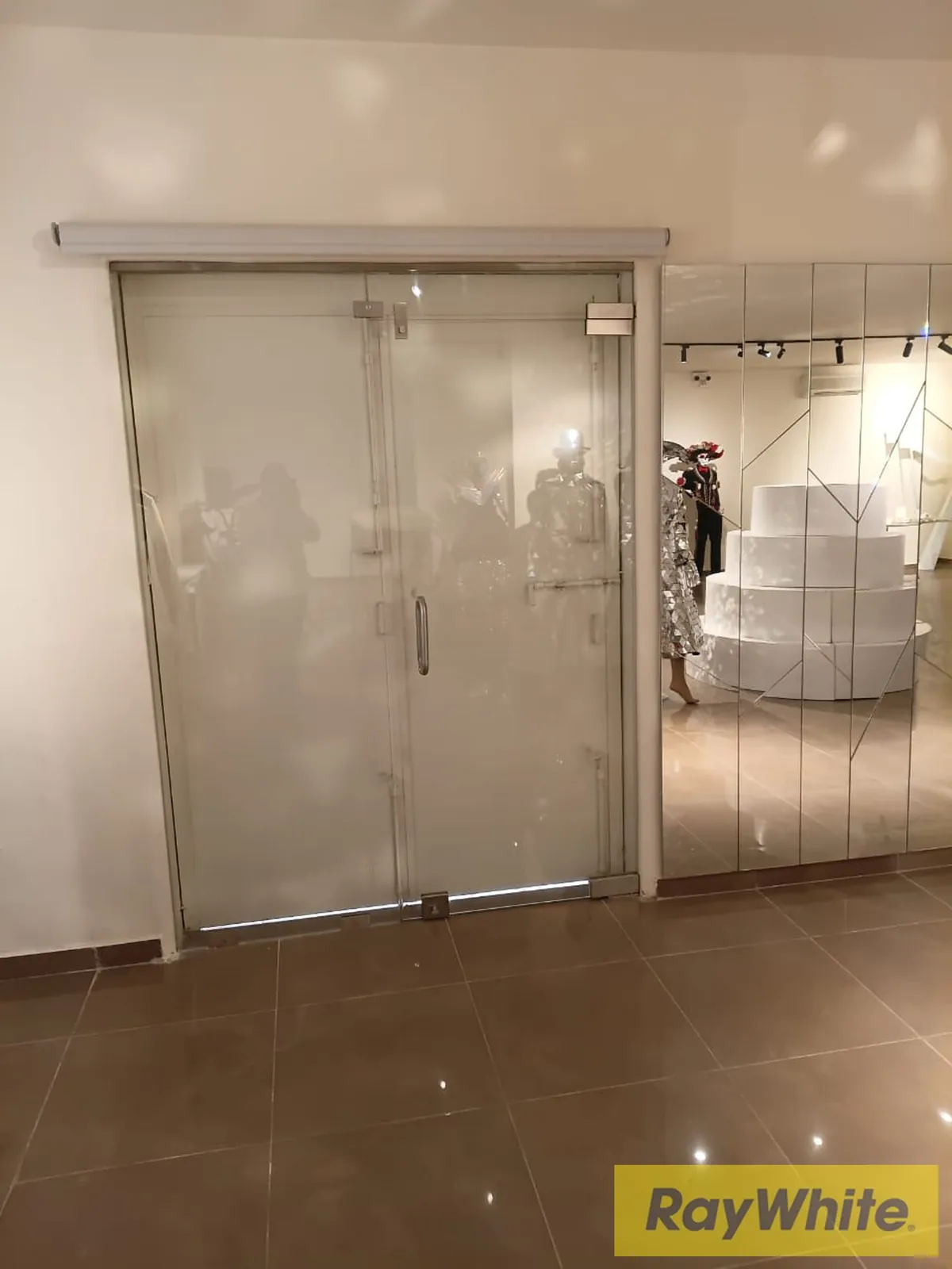 Prime Shop For Rent In Ain Remmaneh | Excellent Commercial Opportunity — الصورة 5