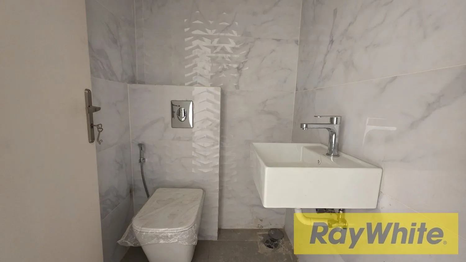 Apartment For Sale In Achrafieh — الصورة 5