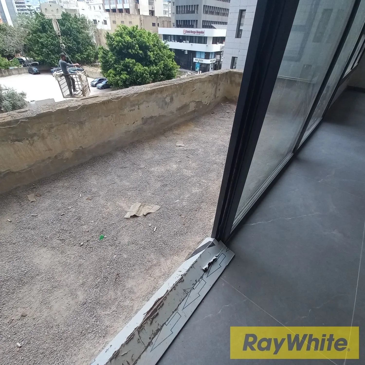 Office In Jal El Dib For Sale In Jal El Dib / New Built — الصورة 4