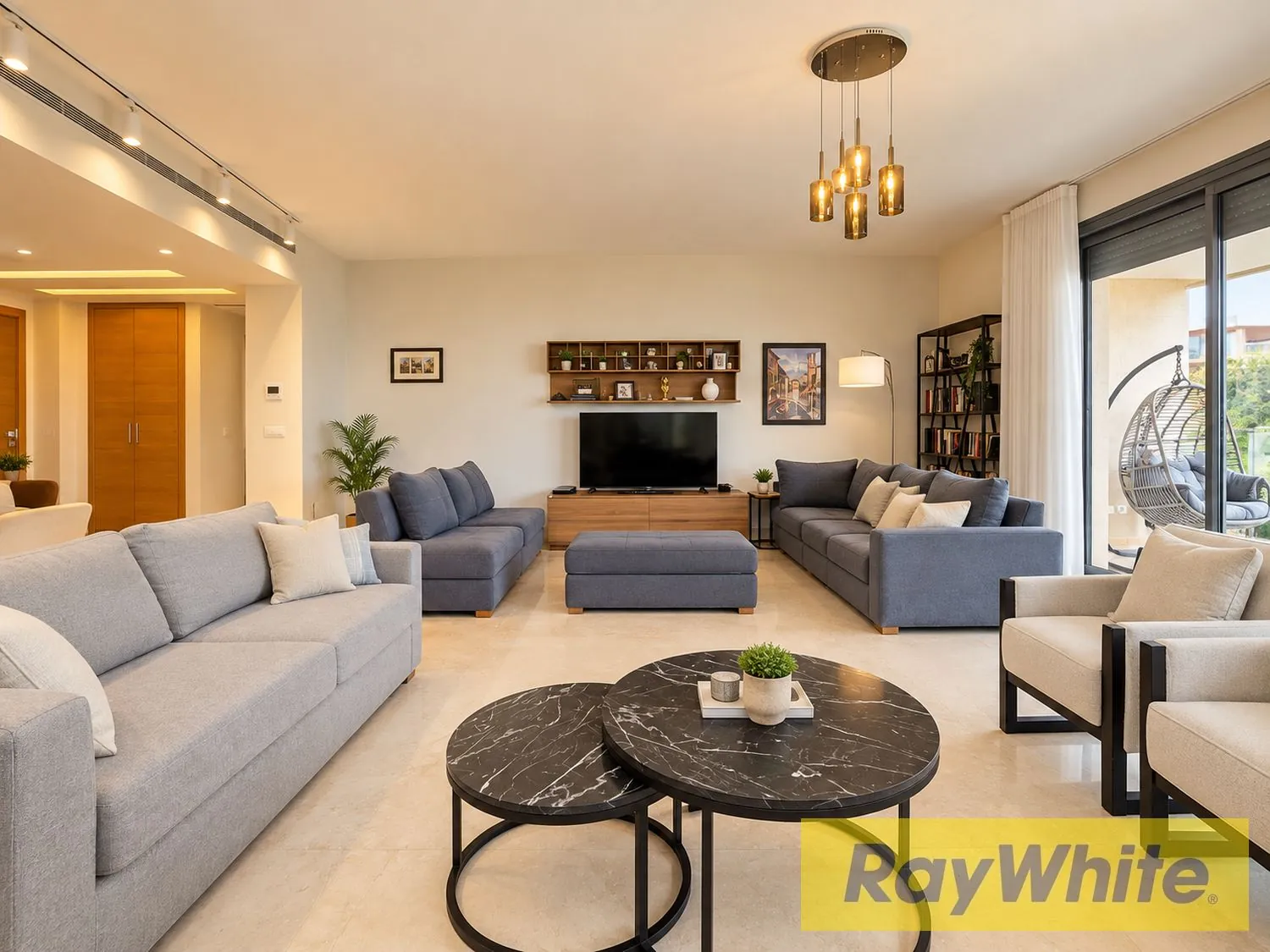 Elegant Apartment For Sale In Biyada | High-end Building — الصورة 2