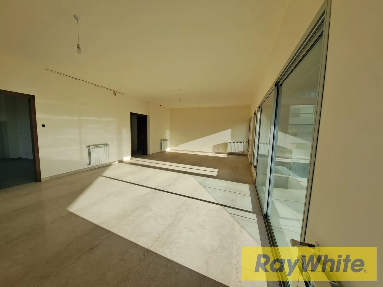 Elegant Living: 240m2 Mtayleb Apartment With 3 Bedrooms