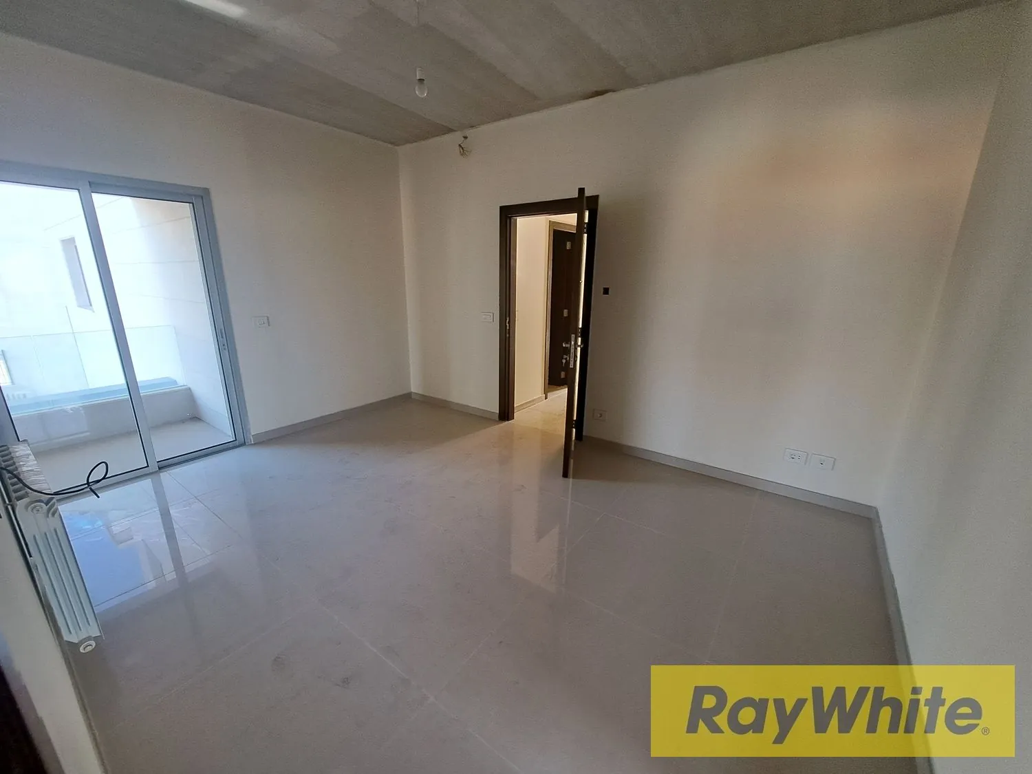 Elegant Living: 240m2 Mtayleb Apartment With 3 Bedrooms — الصورة 3