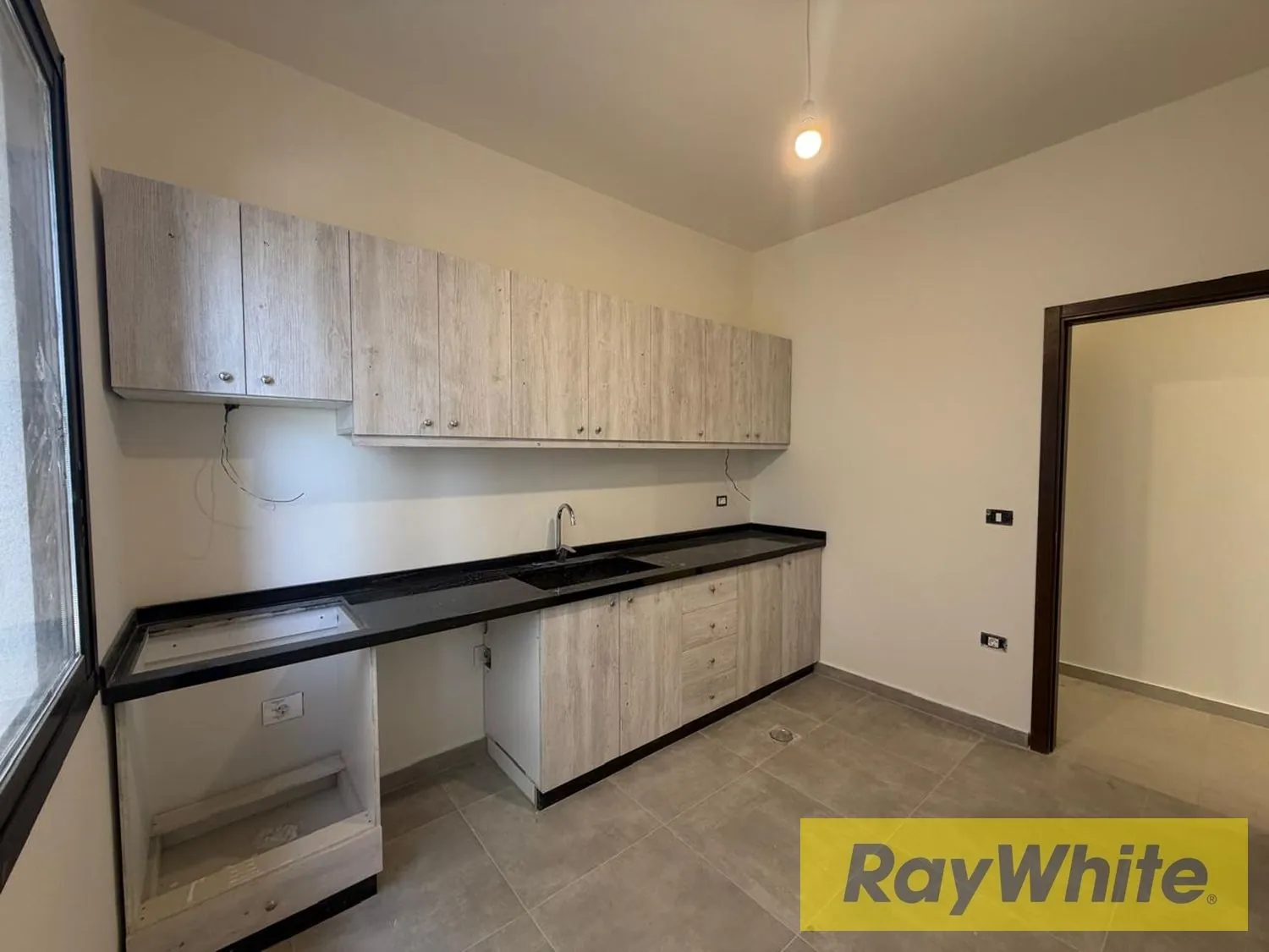 Apartment For Sale In Douar – 150 Sqm With Terrace — الصورة 3
