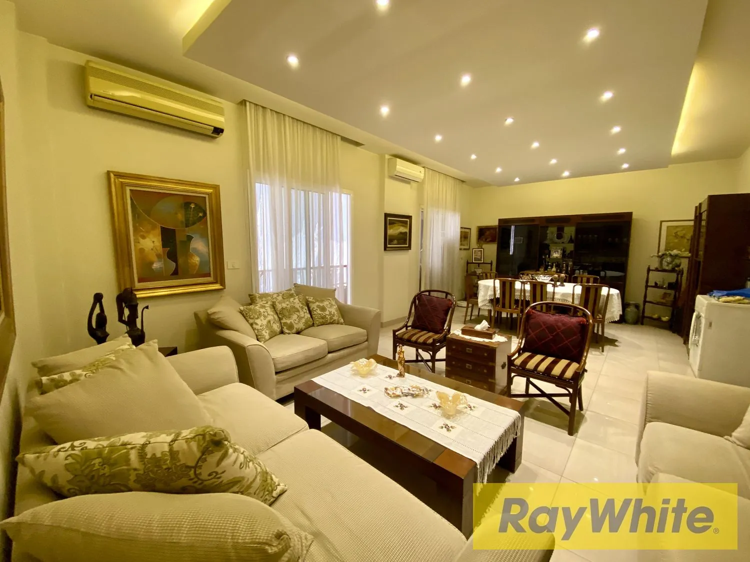 Fully Furnished Apartment For Sale In Jdeideh – 175 Sqm — الصورة 1