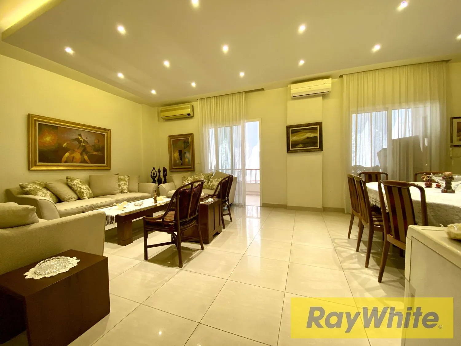 Fully Furnished Apartment For Sale In Jdeideh – 175 Sqm — الصورة 3