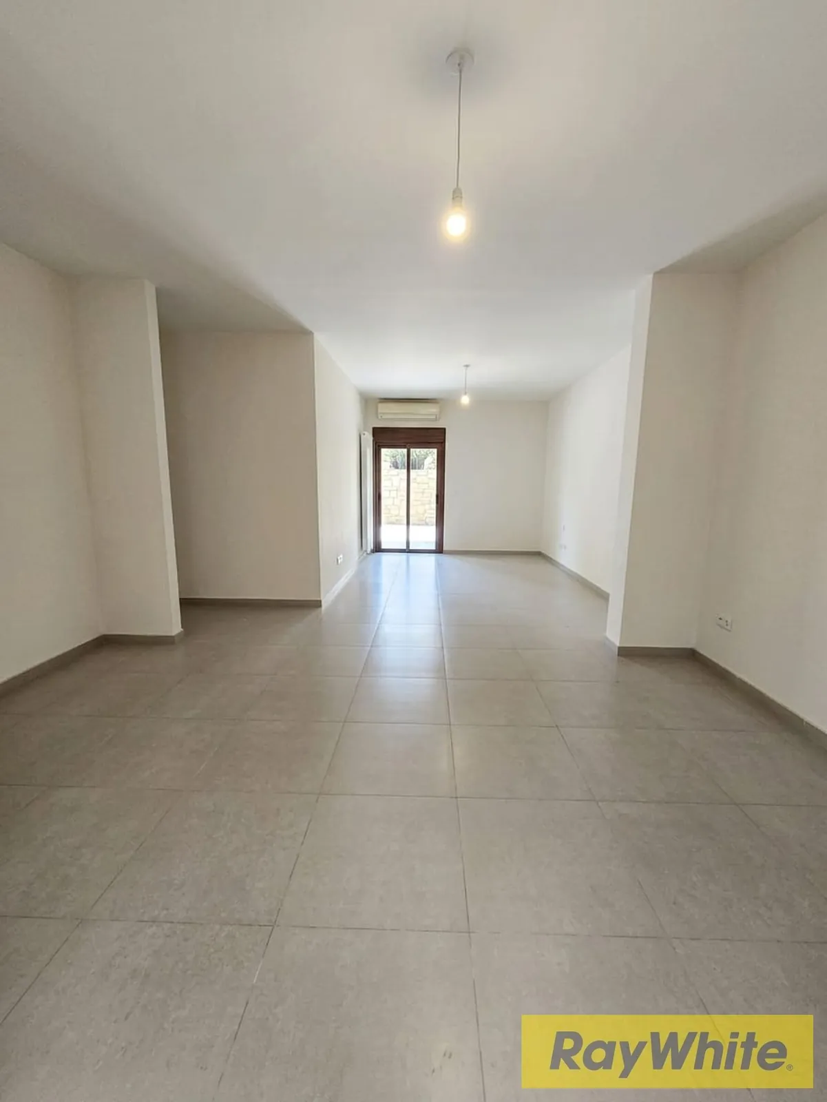 Terrace Apartment For Sale In Dik El Mehdi — الصورة 5