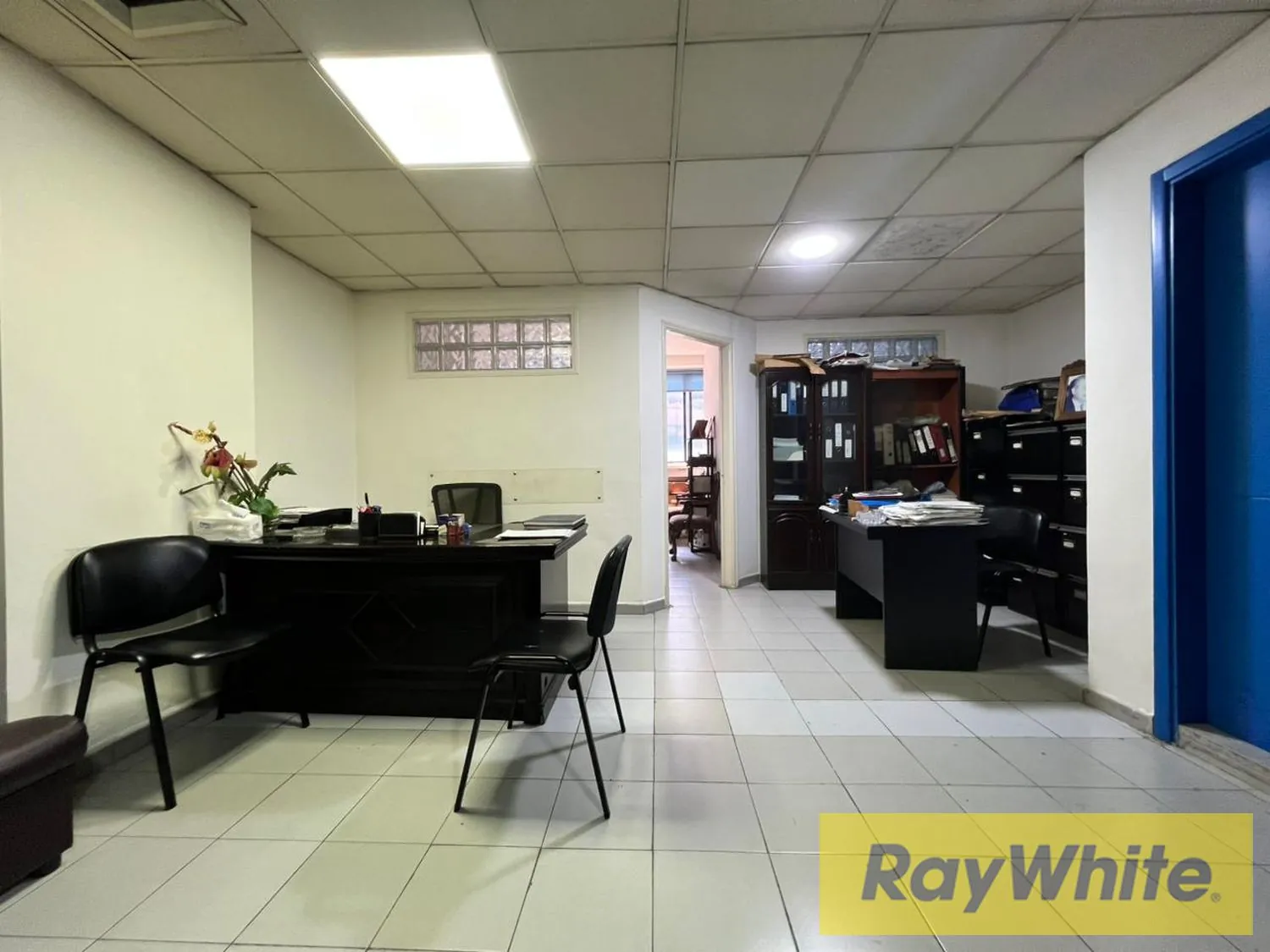 Office For Rent In Bliss — الصورة 3