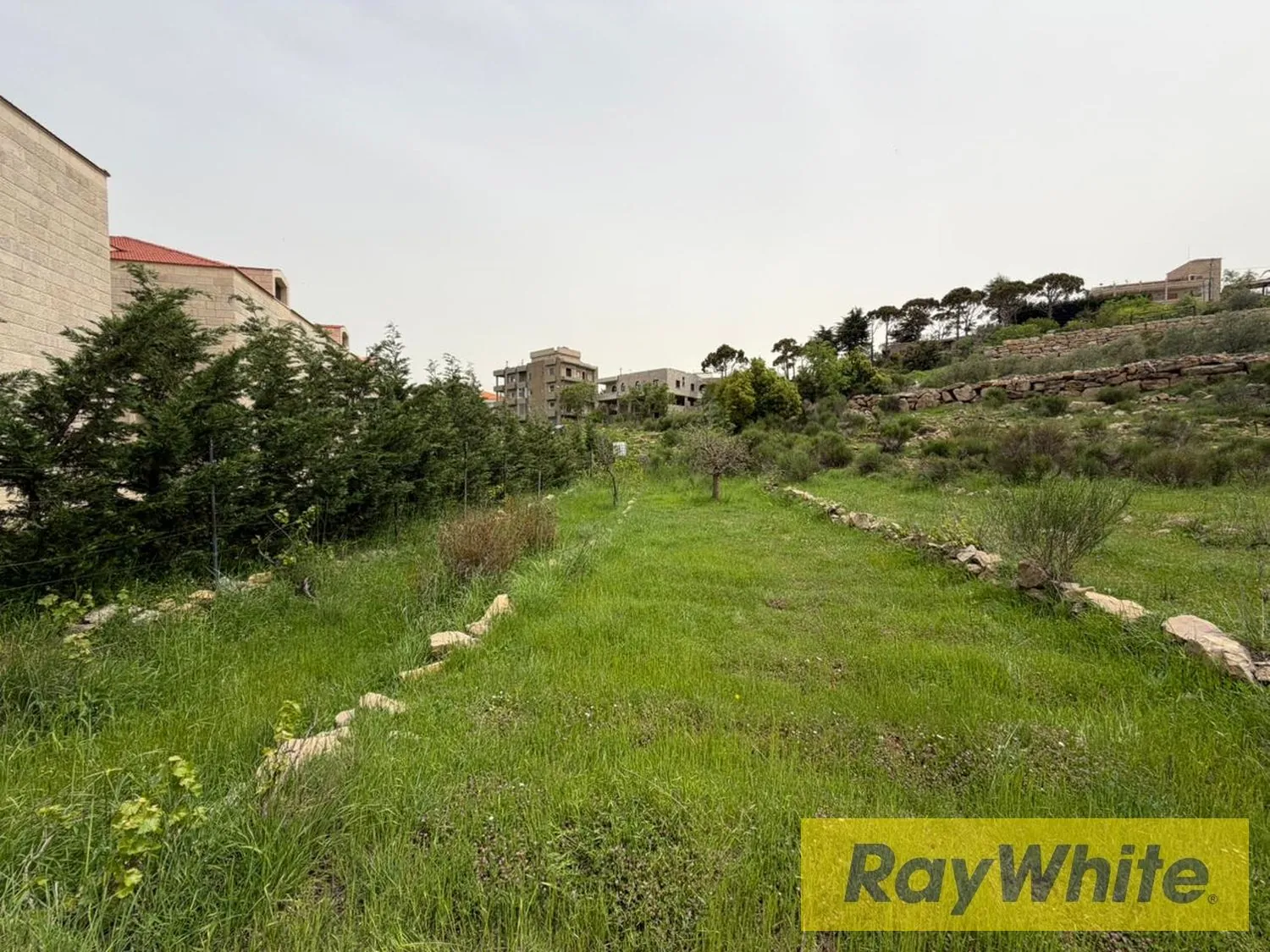 Land For Sale In Mrouj — الصورة 2