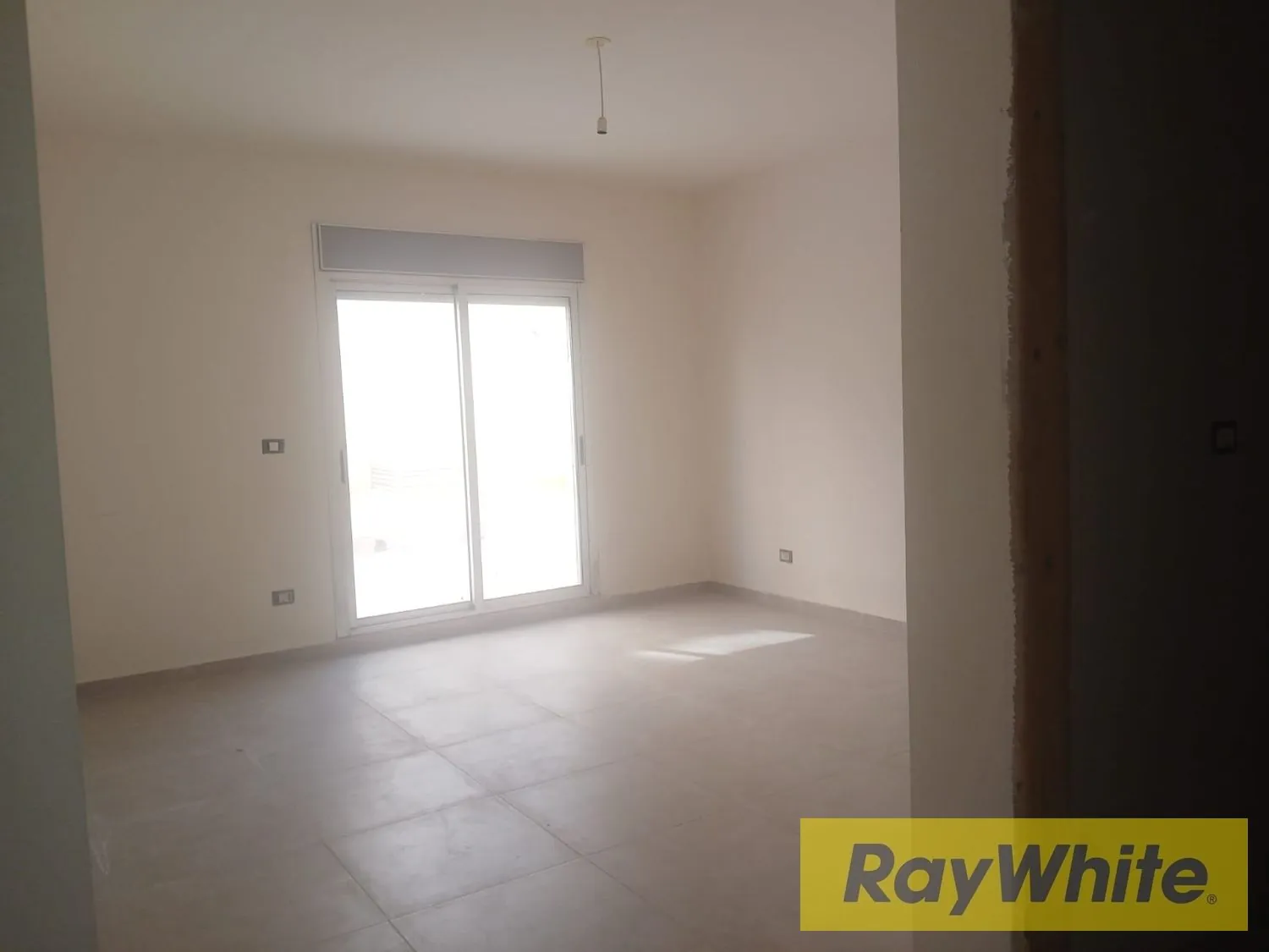 Apartment With Roof For Sale In Beit El Kiko — الصورة 4