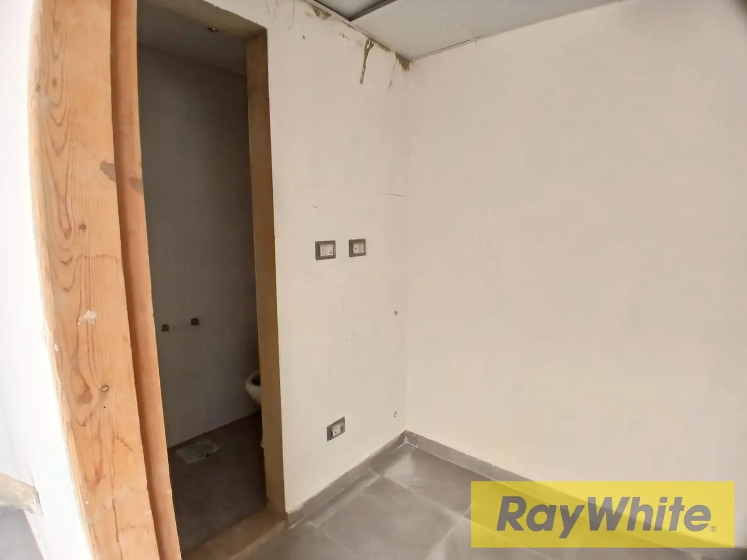 Spacious Apartment With Terrace For Sale In Beit El Kiko — الصورة 5