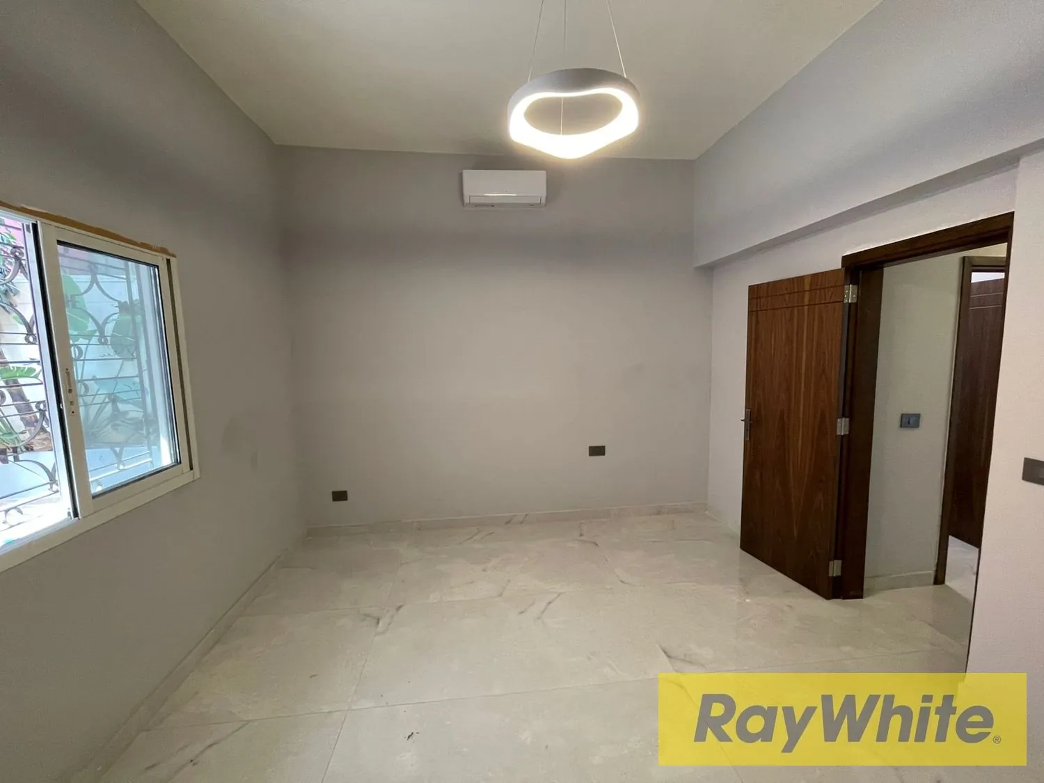 Apartment For Sale In Achrafieh Fassouh With Terrace — photo 3