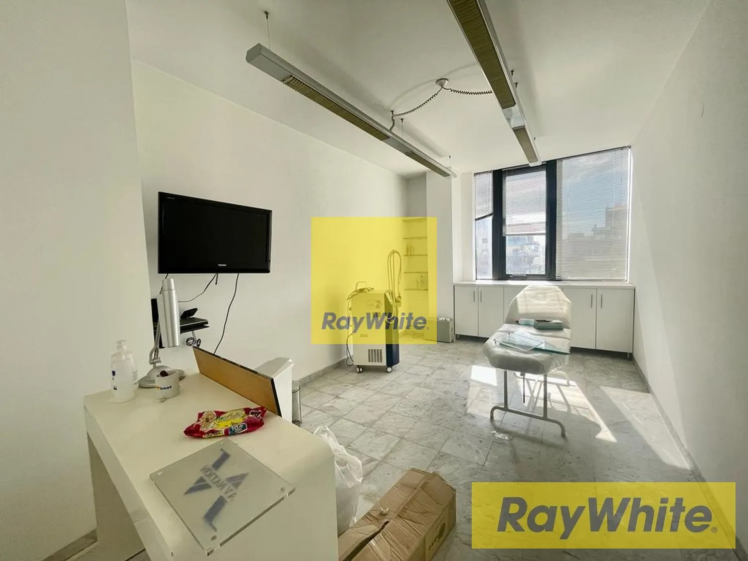 Sea View Office For Rent | Dbayeh — الصورة 4