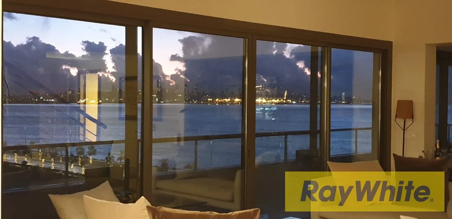Full Panoramic Penthouse For Sale | Waterfront — photo 2