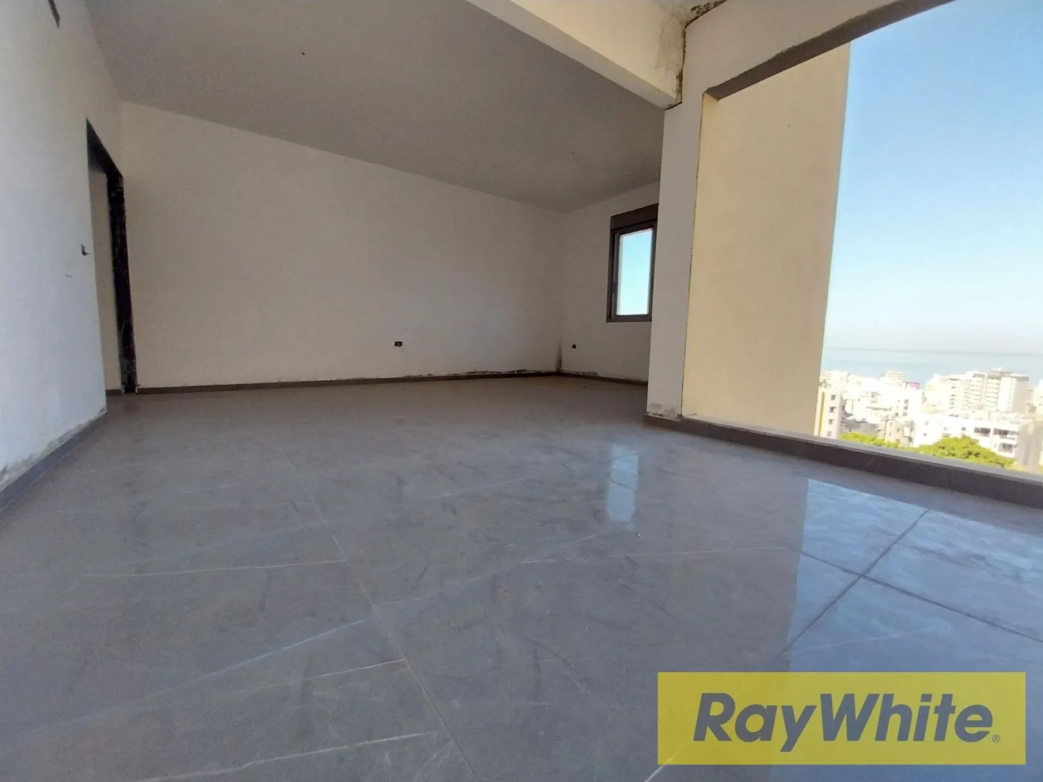 Brand-new Apartment With Roof For Sale In Zalka — الصورة 5