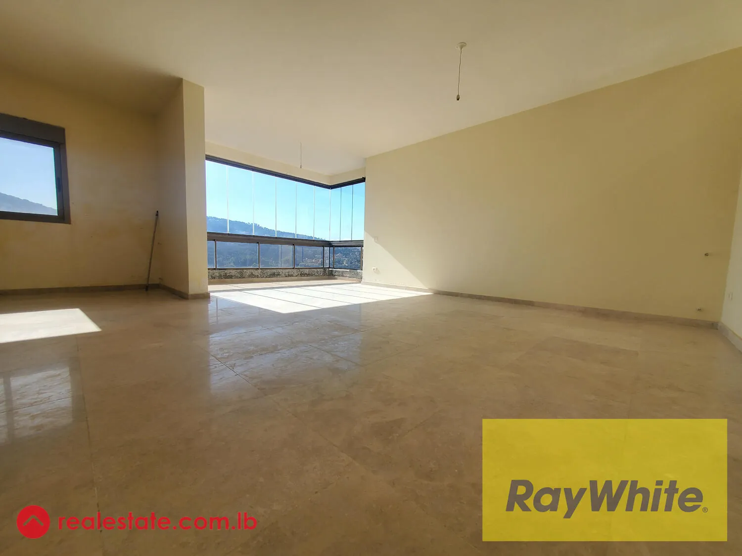 Apartment For Rent In Rabweh — الصورة 3