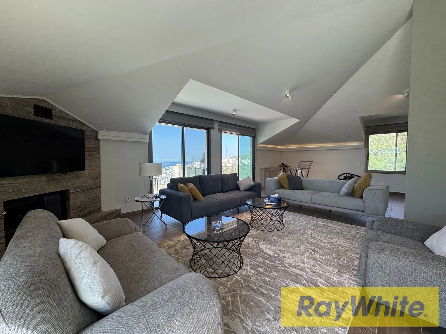 Fully Furnished Duplex For Rent In Ain Saadeh | 500 Sqm | Luxury Living — الصورة 4