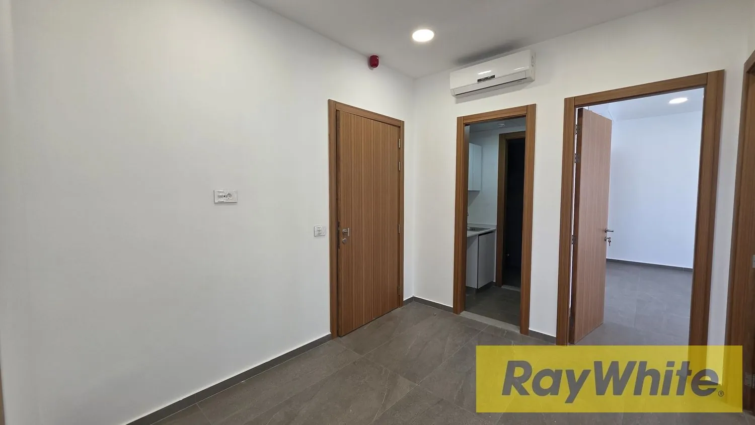 Office For Rent In Horch Tabet — الصورة 5