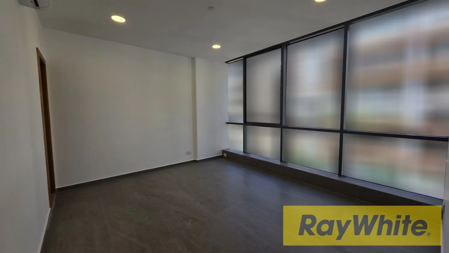 Office For Sale In Horch Tabet — الصورة 4