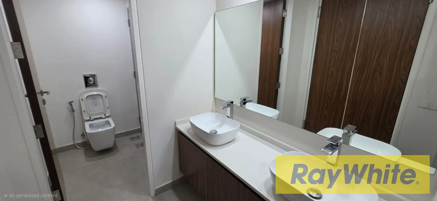 Office For Rent In Achrafieh | 204 Sqm | Prime Commercial Space — الصورة 5