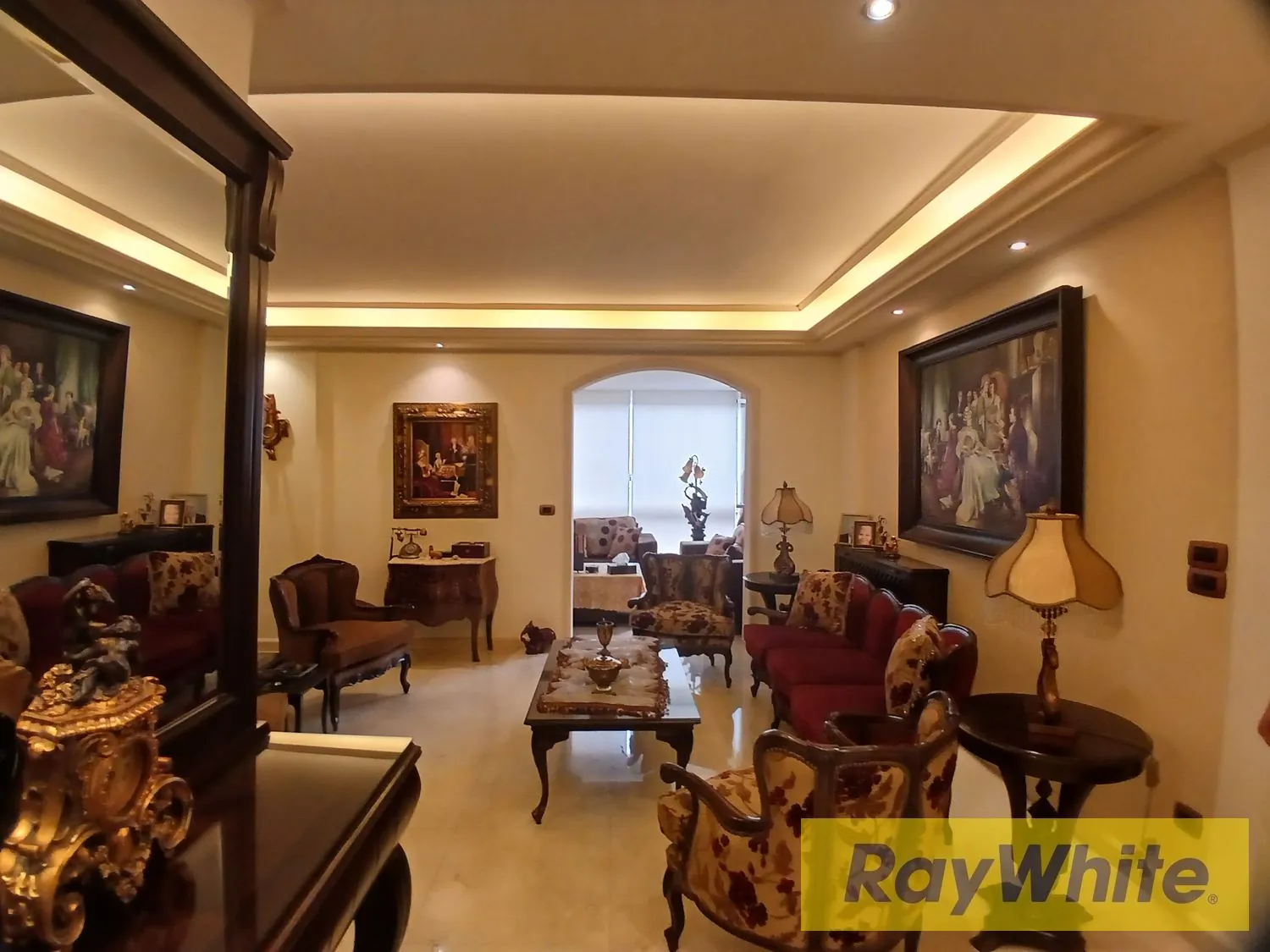 Fully Furnished Apartment For Sale In Ain Aar — الصورة 2