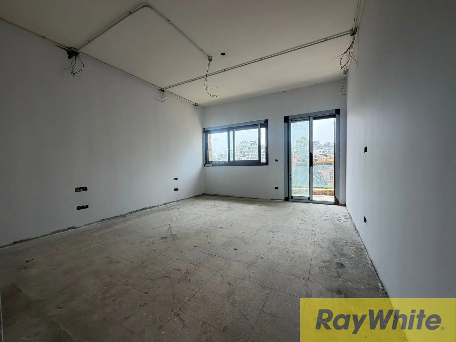 Core And Shell 500sqm Apartment In Burj El Murr With Downtown View — الصورة 5