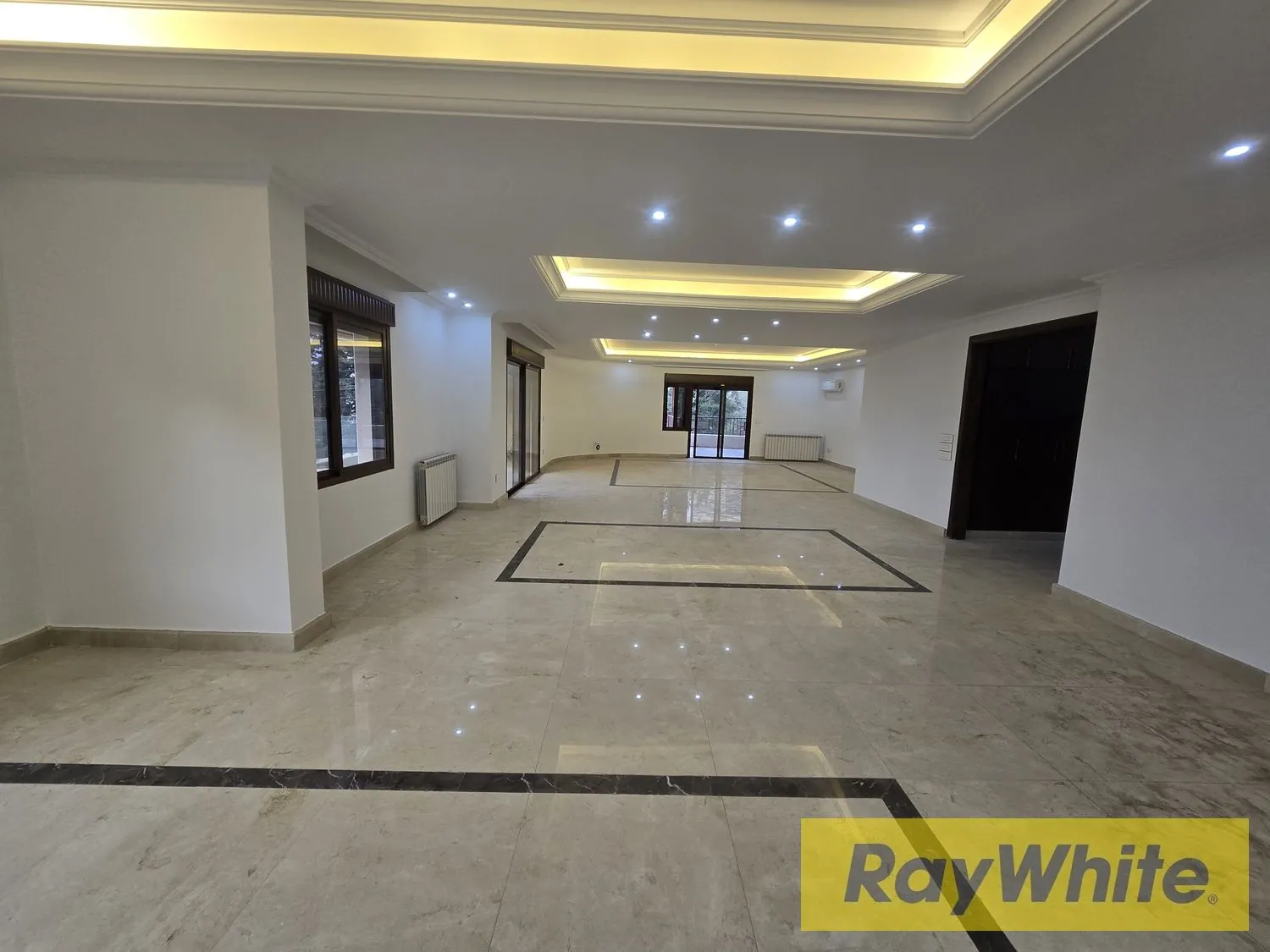 Apartment For Sale In Mtayleb – Stunning Sea View — الصورة 4