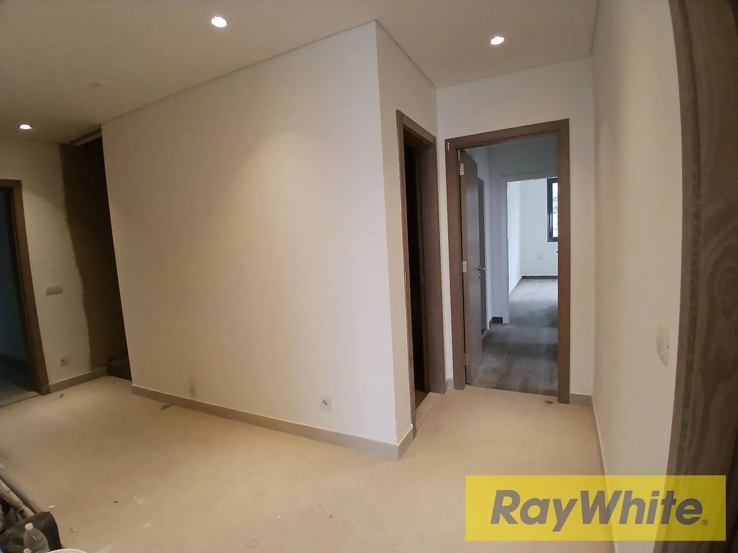 Spacious Duplex For Sale In Bikfaya | Mountain And Sea View — الصورة 5