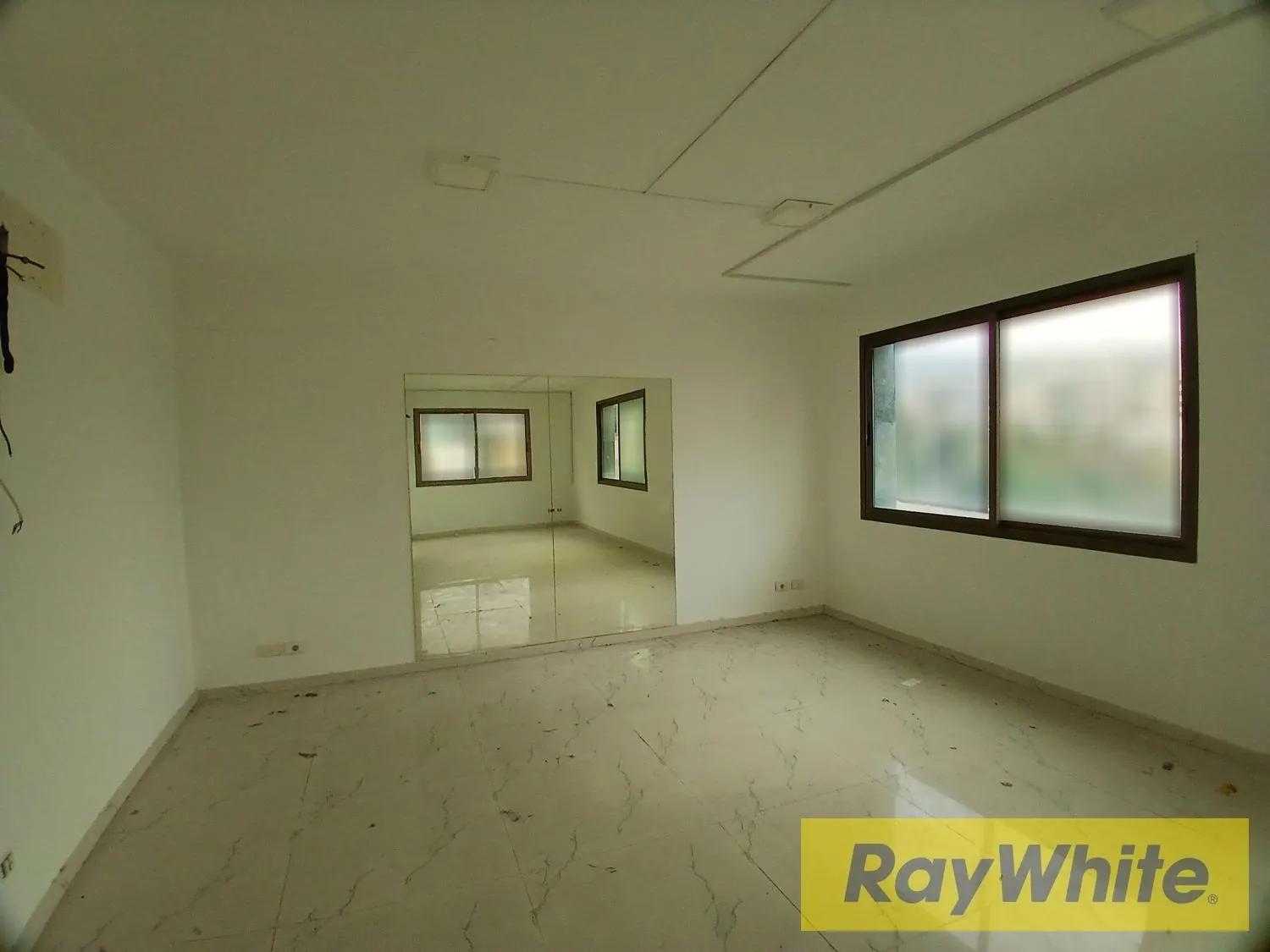 Office For Rent In Naqqache — الصورة 2