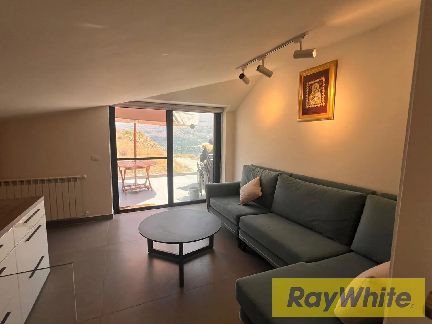 Furnished Duplex For Sale In Zaarour — الصورة 2