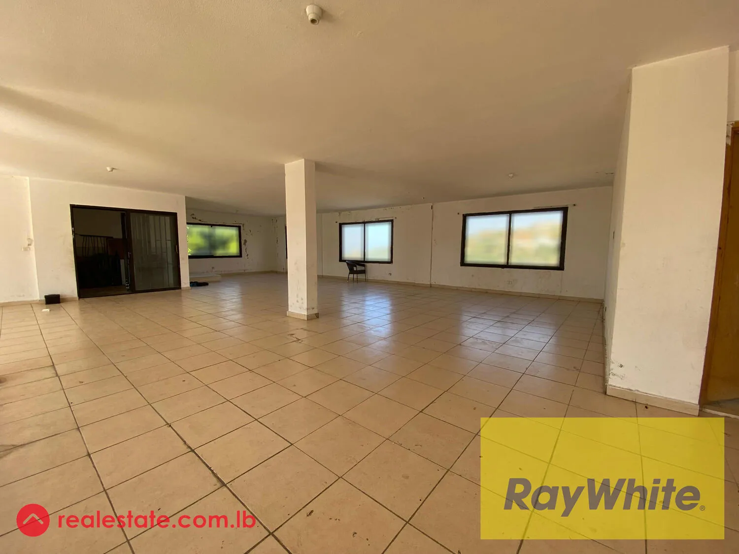 Office For Rent In Dbayeh — الصورة 4