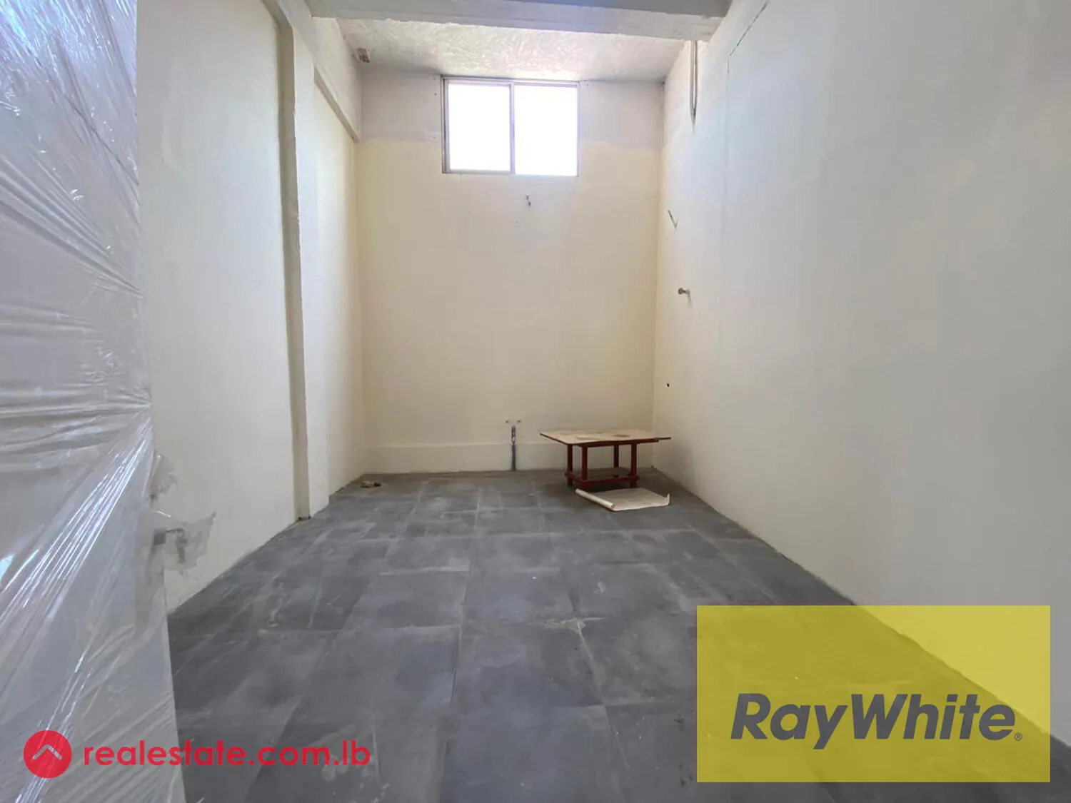 Office For Rent – Prime Spot In Dbayeh — الصورة 4
