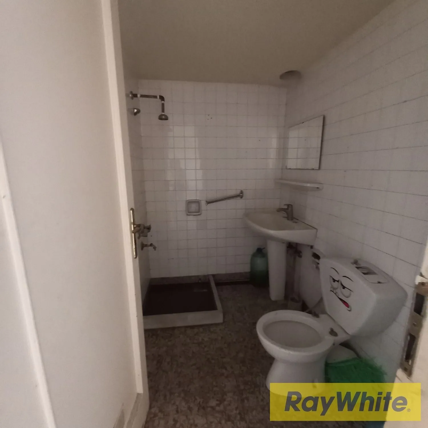 Office With 220sqm In Dora For Rent — الصورة 2