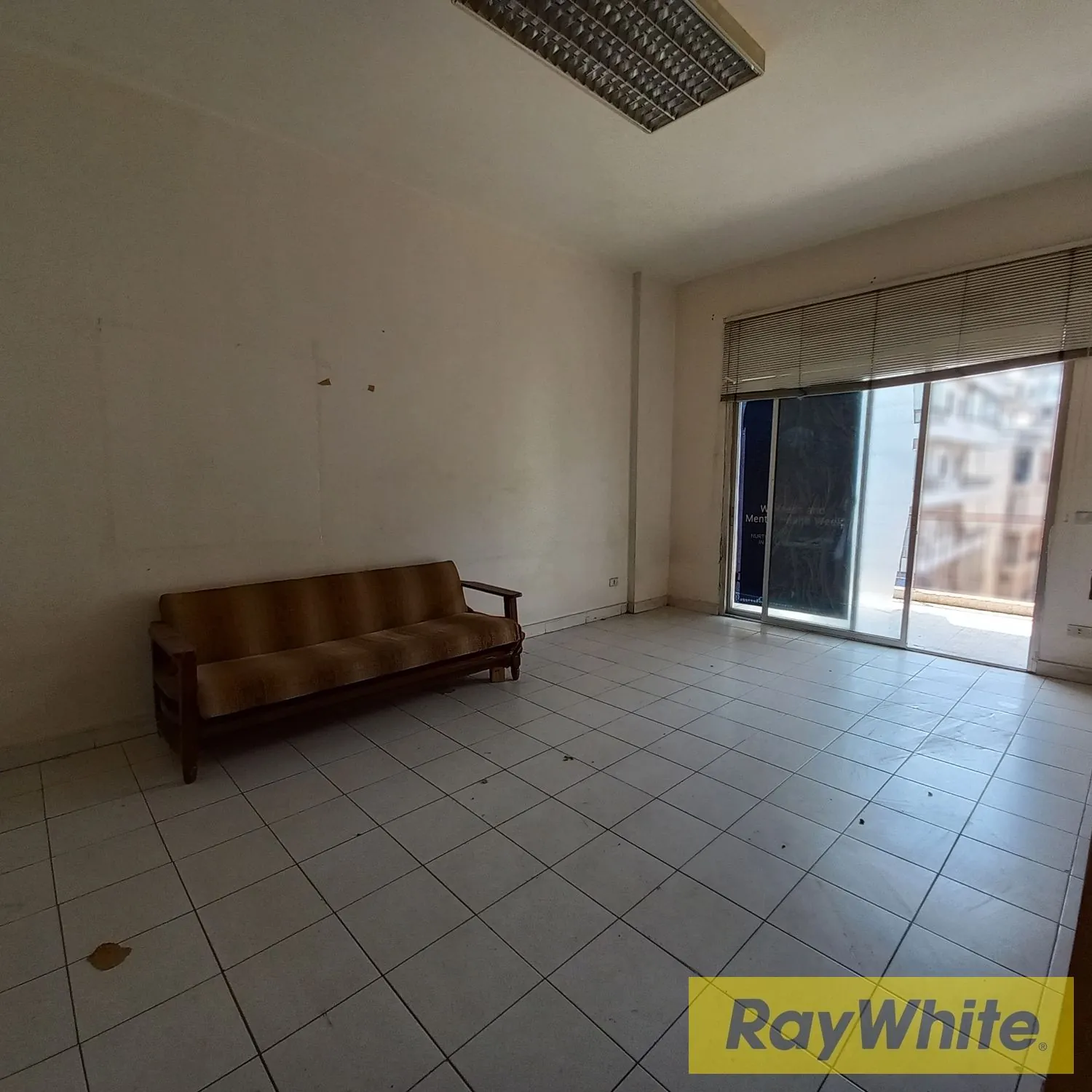 Office With 220sqm In Dora For Rent — الصورة 4