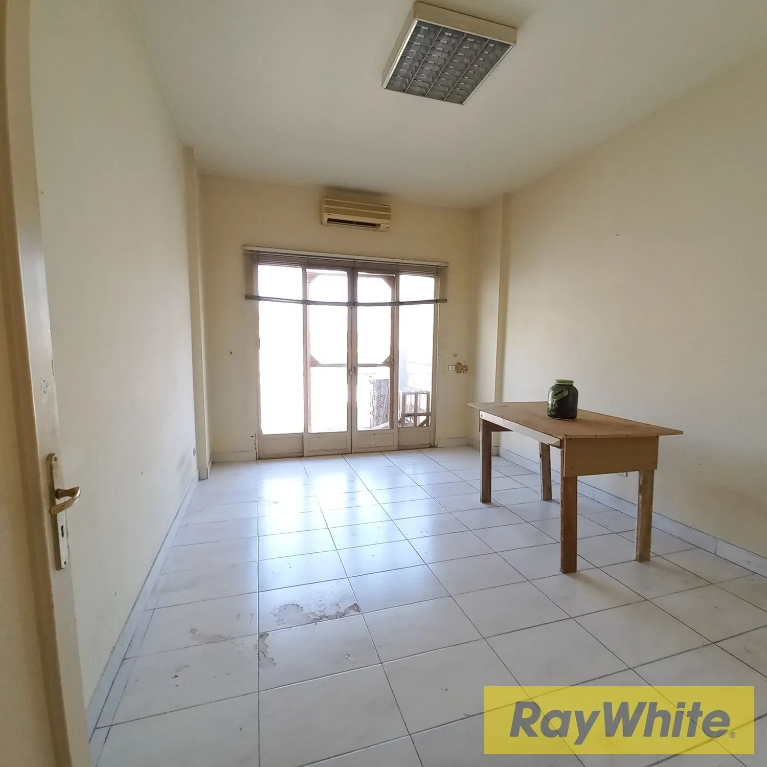 Office With 220sqm In Dora For Rent — الصورة 5
