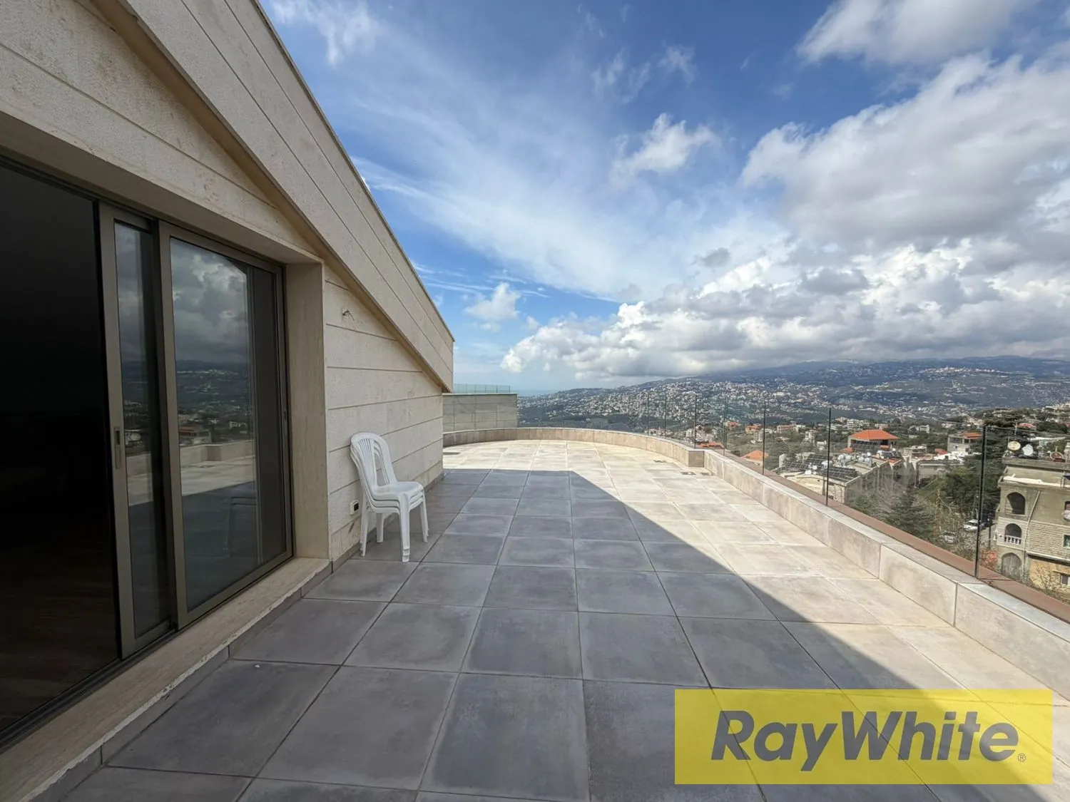 Duplex For Sale– Top Floor | Sea + Mountain Views — photo 5