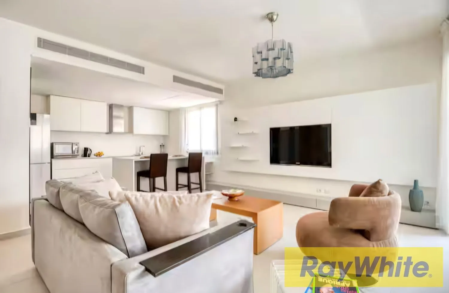 Luxurious Chalet For Sale In Tabarja — الصورة 2