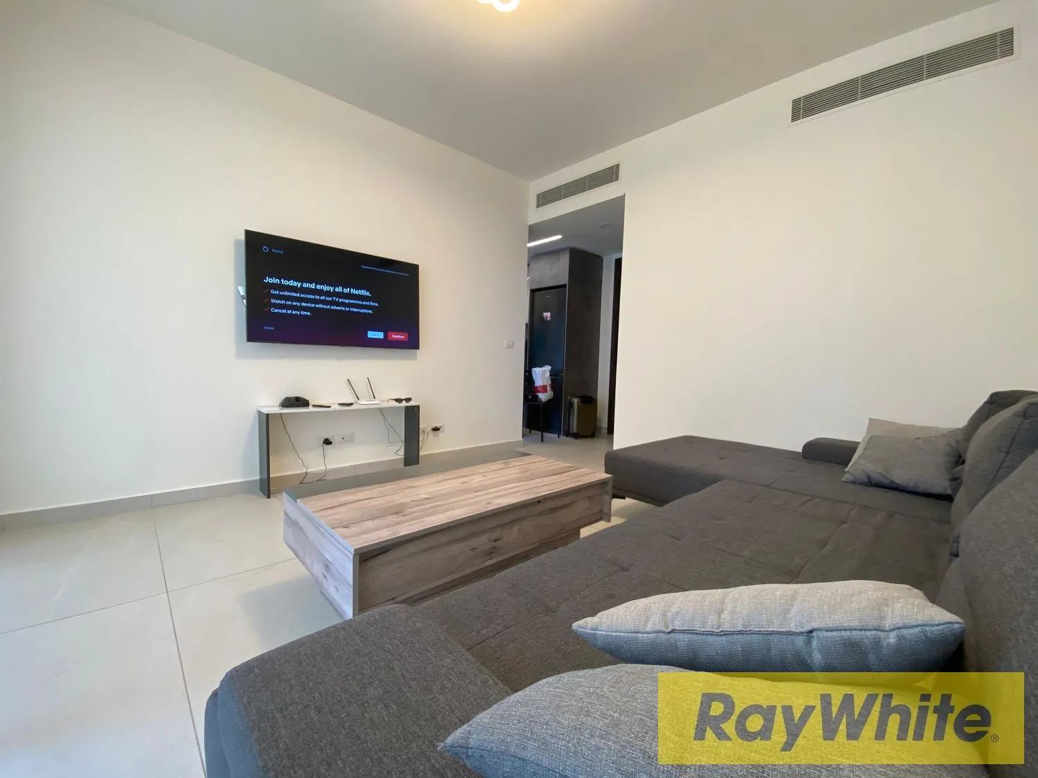 Chalet For Sale In Tabarja