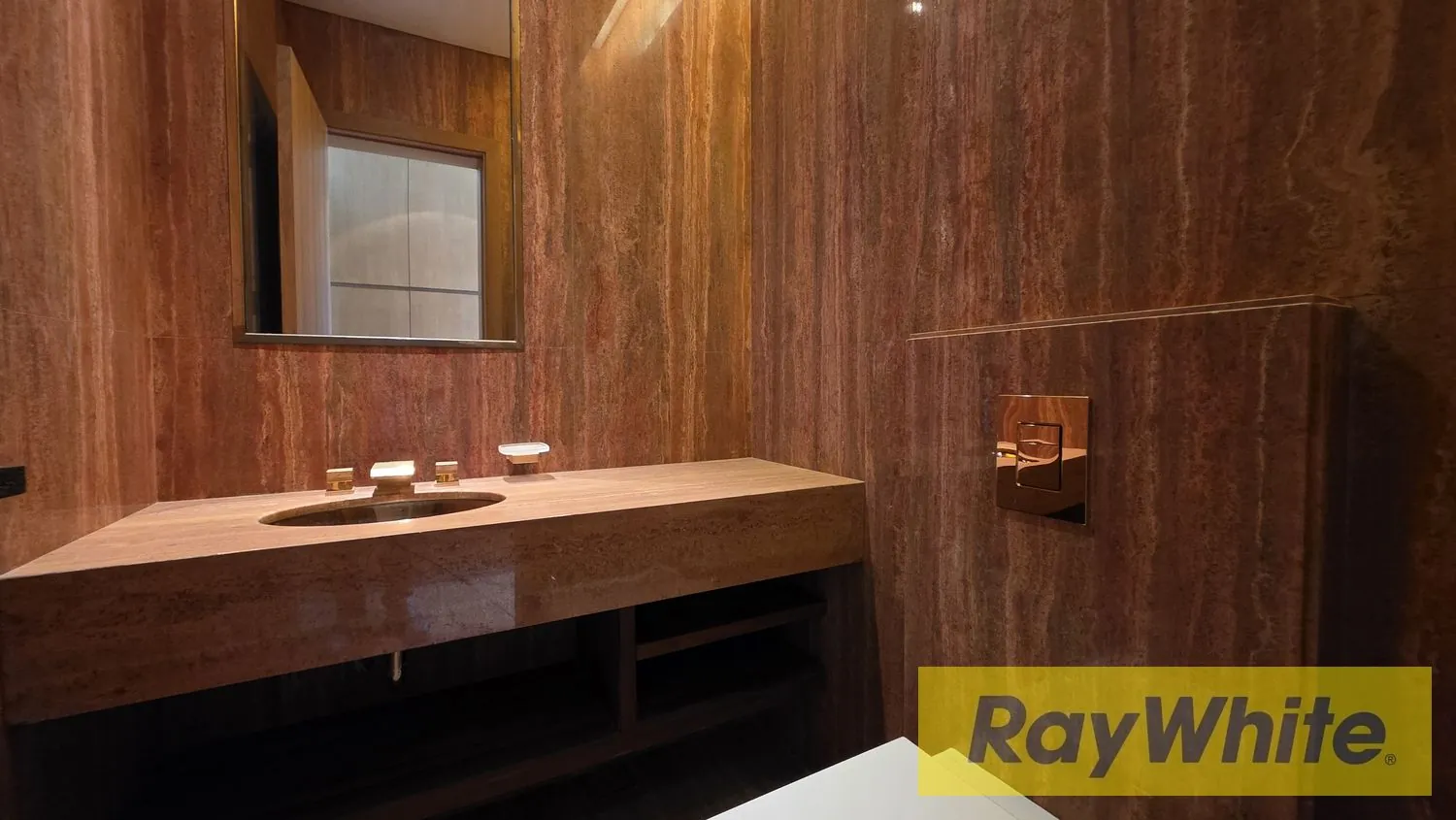 Ultra Luxury Residence For Sale In Achrafieh | Exclusive 788 Sqm With 360° Views — الصورة 5