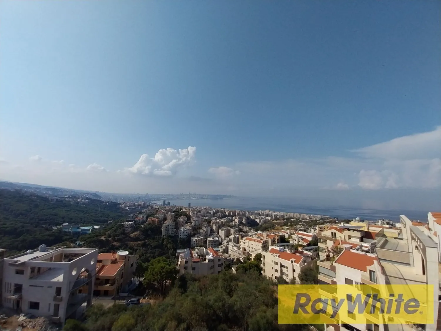 Unique Penthouse For Sale In Belle-vue – Awkar With Panoramic Sea View — الصورة 4