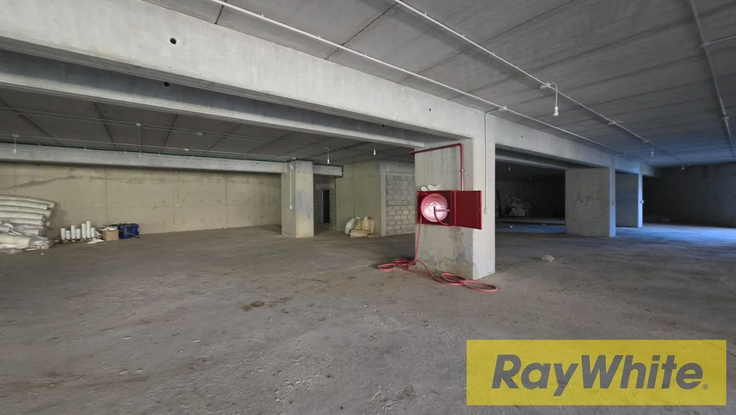 Warehouse For Rent In Nahr Ibrahim Jbeil — الصورة 3