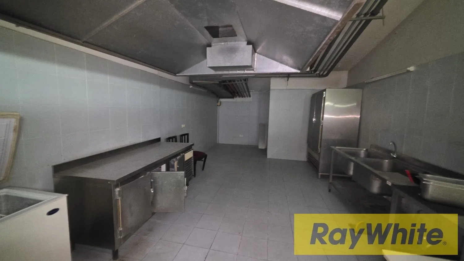 Super Night Club For Rent In Tabarja
