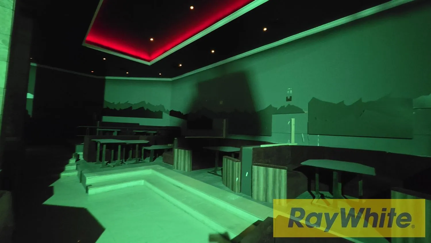 Super Night Club For Rent In Tabarja — الصورة 3