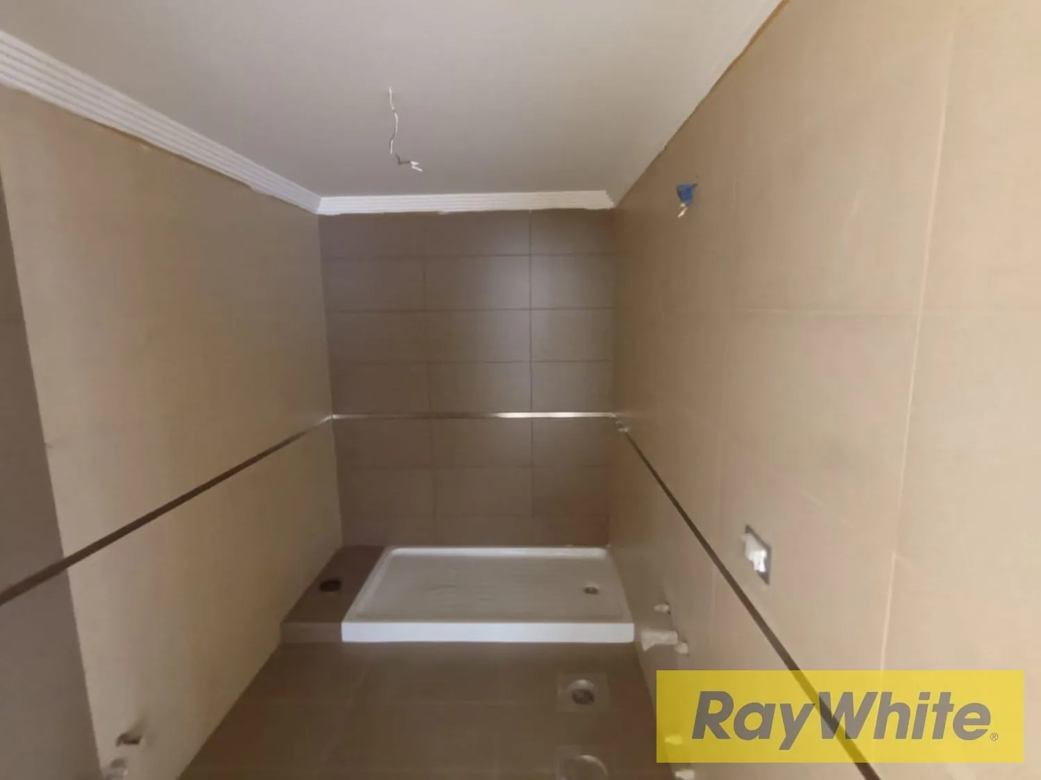 Spacious Apartment For Sale In Beit El Chaar — الصورة 3