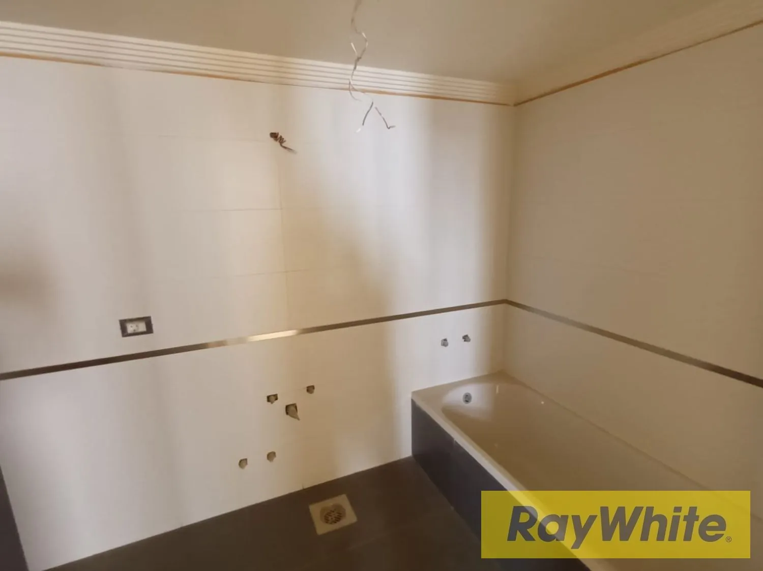 Spacious Apartment For Sale In Beit El Chaar — الصورة 5
