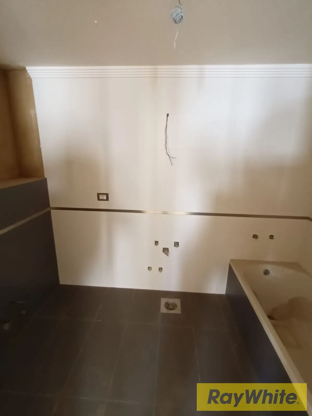Spacious Duplex For Sale In Beit El Chaar — الصورة 3