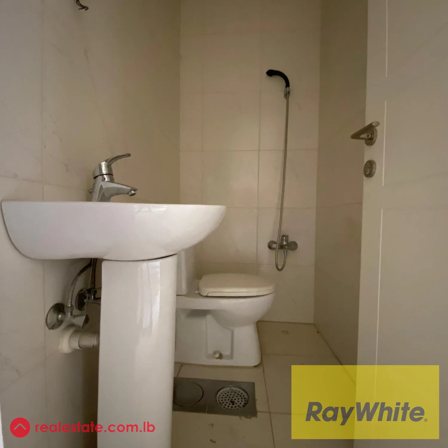 Apartment For Sale In Dbayeh — الصورة 3
