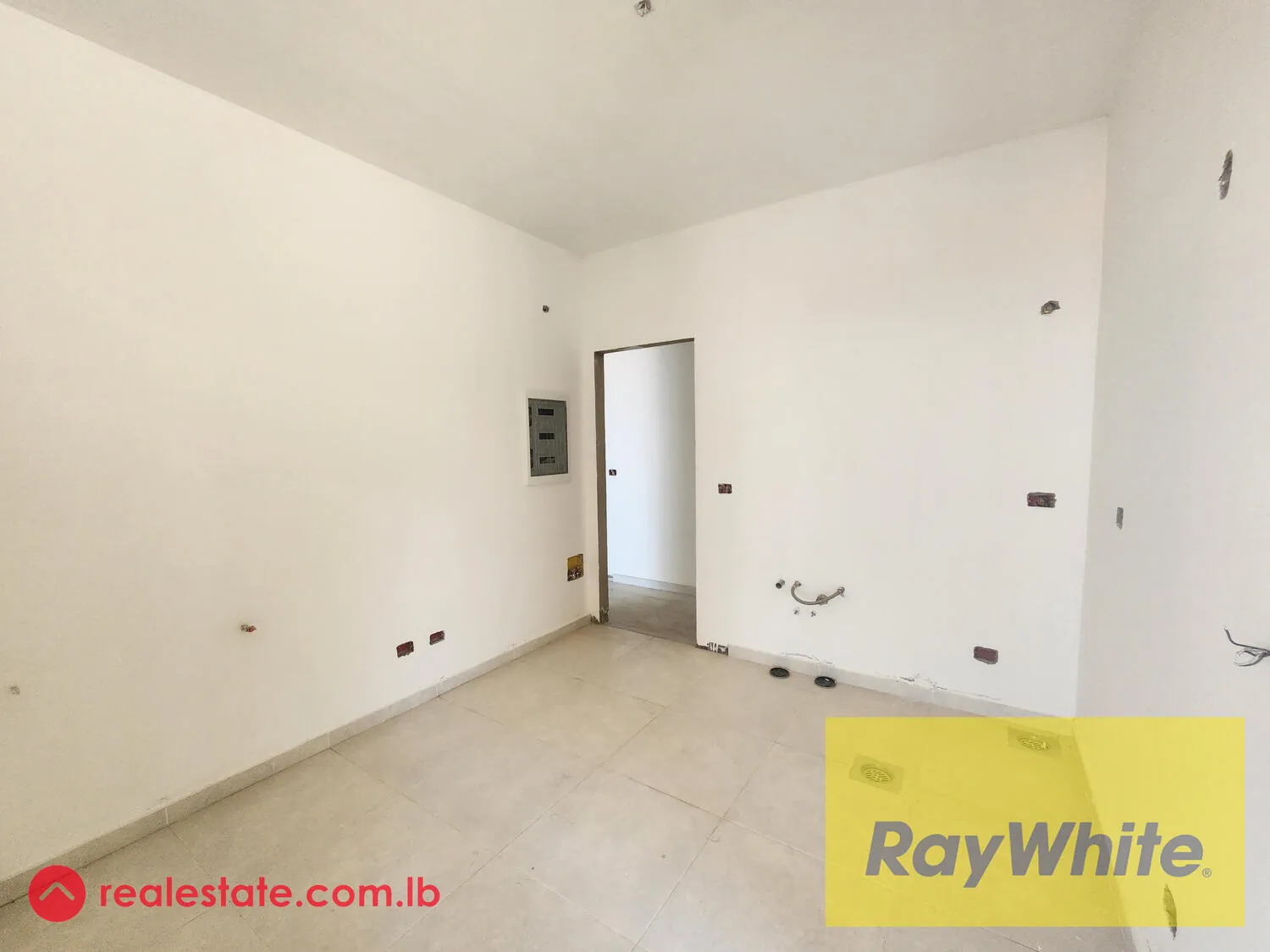Apartment For Sale In Bsalim — الصورة 2