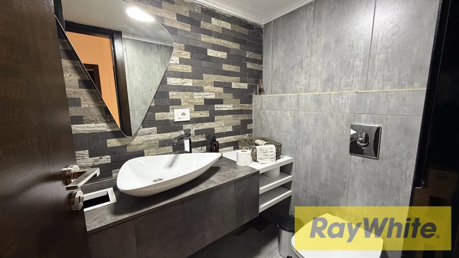 Apartment For Sale In Jbeil Town — الصورة 4