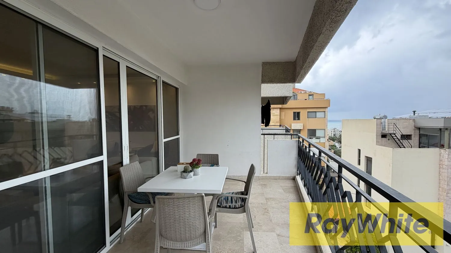 Apartment For Sale In Jbeil Town — الصورة 5